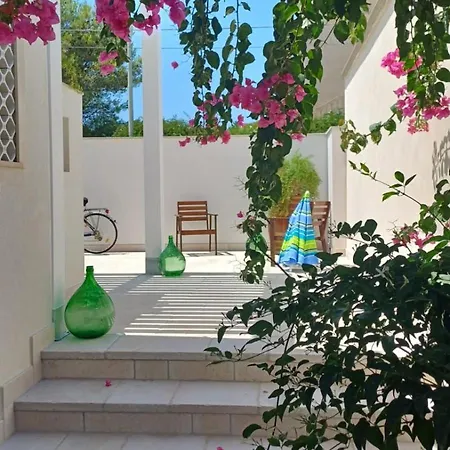 Enza - A 150 Passi Dal Mare توريه أوفو
